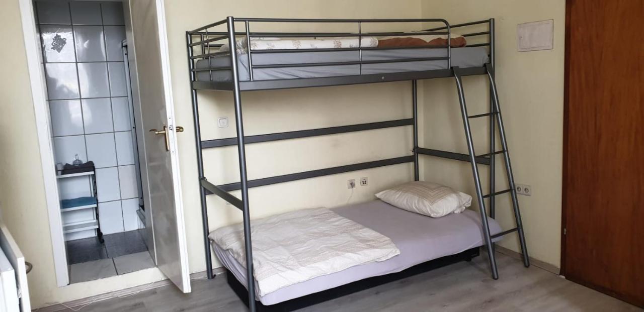 Ma-A2 Single Wohnung เครเฟลด์ ภายนอก รูปภาพ
