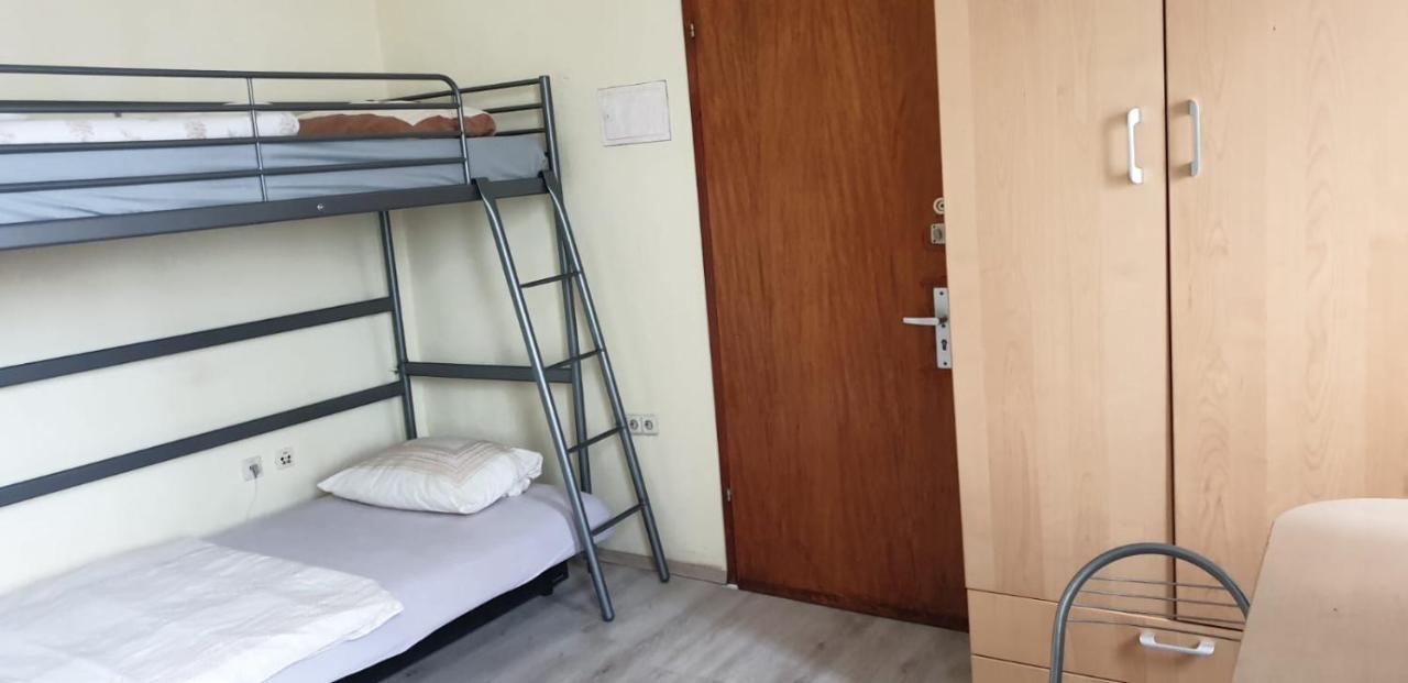 Ma-A2 Single Wohnung เครเฟลด์ ภายนอก รูปภาพ