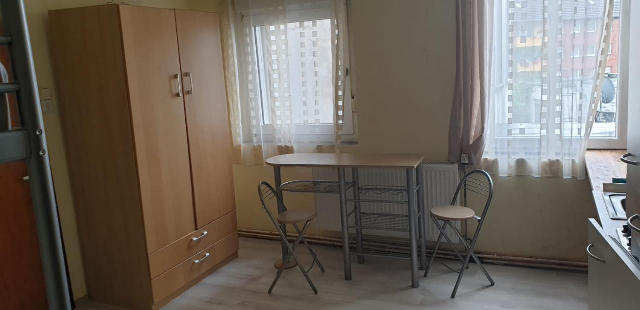 Ma-A2 Single Wohnung เครเฟลด์ ภายนอก รูปภาพ
